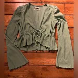 Bell sleeve crop top